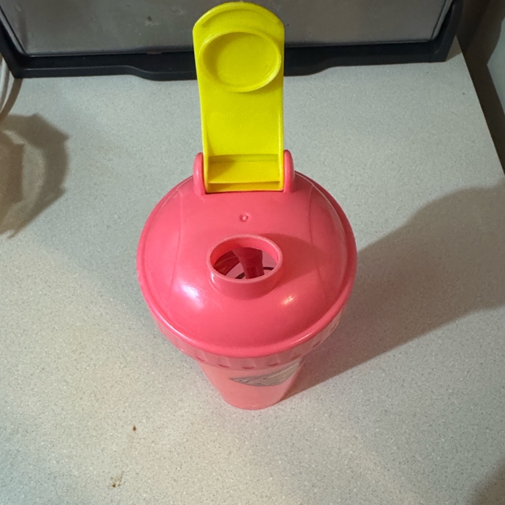 Supergirl Performa Perfect Shaker Sports Bottle - Picture 6 of 9